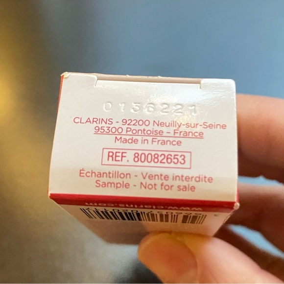 Clarins Luxe Skincare Bundle (Includes Eco-Conscious Pouch) - Picture 10 of 10